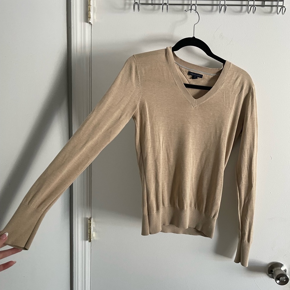 Tommy Hilfiger size M tan/ cream long sleeve